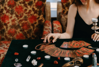 Weekly Tarot Forecast for Your Zodiac Sign: May 9–15, 2022