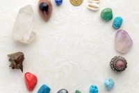 10 Powerful Crystals That Attract Wealth and Prosperity