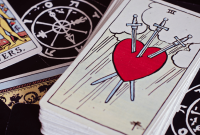 Swords in Tarot: Meaning, Symbolism, and Interpretations