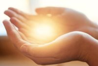 Reiki and Energy Healing: A Complete Guide for Beginners