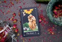 Kings and Queens: Masculine and Feminine Archetypes in Tarot
