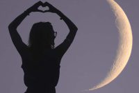 How Your Moon Sign Shapes Your Romantic Communication