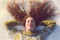 10 Holiday Affirmations to Feel Calm, Joyful, and Present