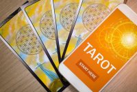 Using a Free Online Tarot Reading to Advance Your Career