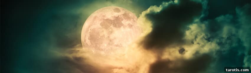Lunar Eclipse Survival Ritual: A Guided Moon Ceremony for This Week 2 img 35142 1
