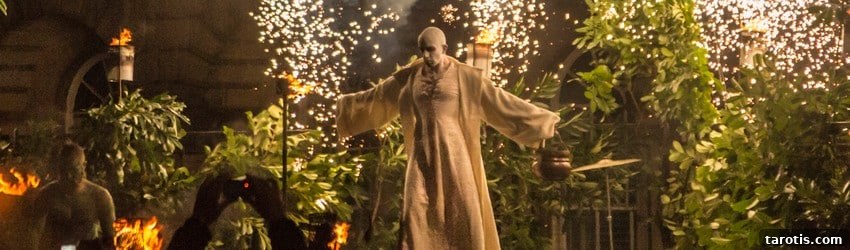Samhain Today: Modern Traditions, Rituals, and Celebration Ideas 2 A torchlit procession through the pagan festival of Samhuinn or Samhain at the Edinburgh Samhuinn Fire Festival.