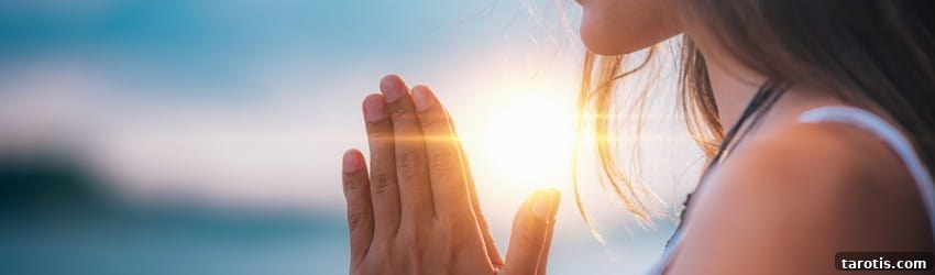 How Reiki Works: 5 Powerful Benefits of Energy Healing 3 woman-meditating