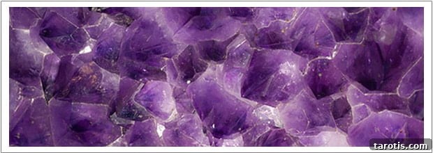 7 Crystals That Will Improve Your Life Today 7 img 35530 6