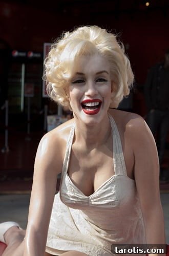 46 Famous Gemini Celebrities Who Perfectly Capture the Sign 2 Marilyn Monroe, a Gemini Celebrity